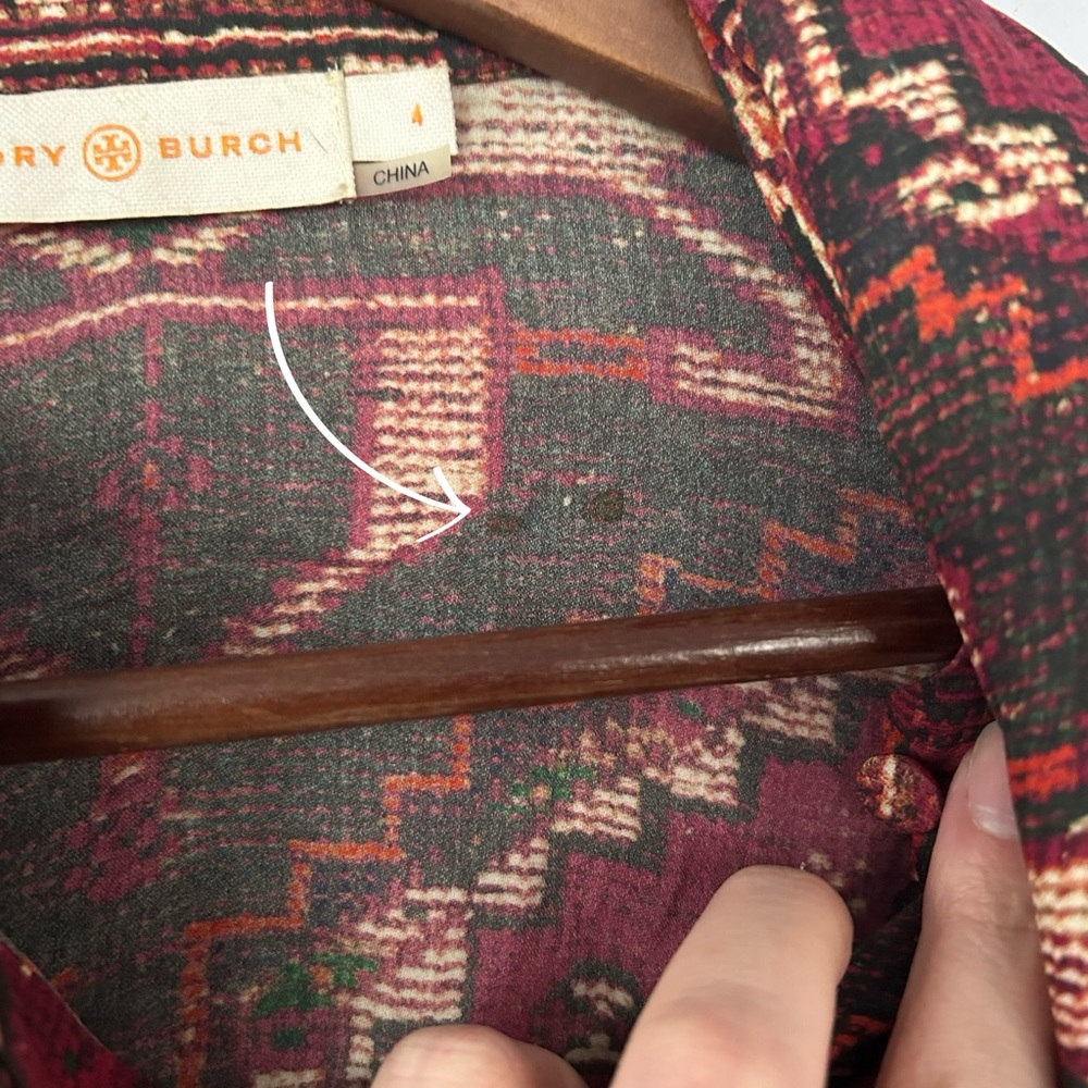 Tory Burch 100% Silk Aztec Print Tie-Neck Blouse – Size 4 – Great Condition - Picture 8 of 9